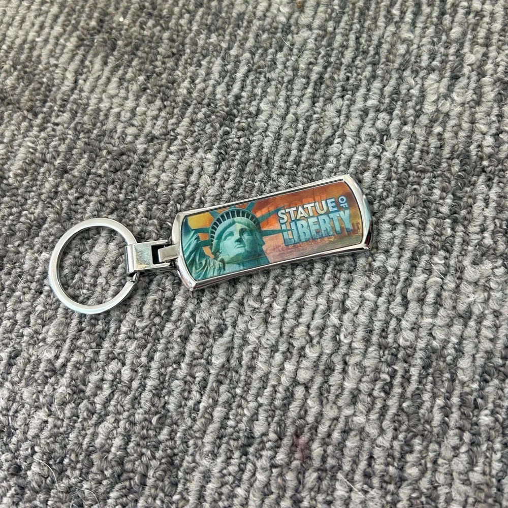 Personalized “Elizabeth” Name New York Souvenir Silver Keychain✨